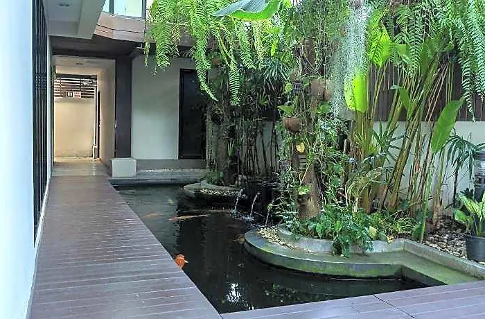 Third Rock Bed & Breakfast Bangkok
